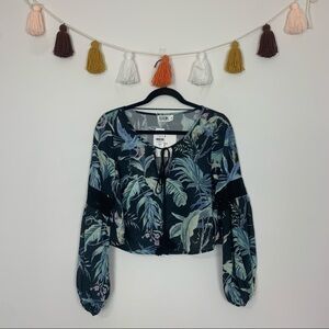 NWT LF Seek the Label Cropped Tropical Print Blouse Size Small